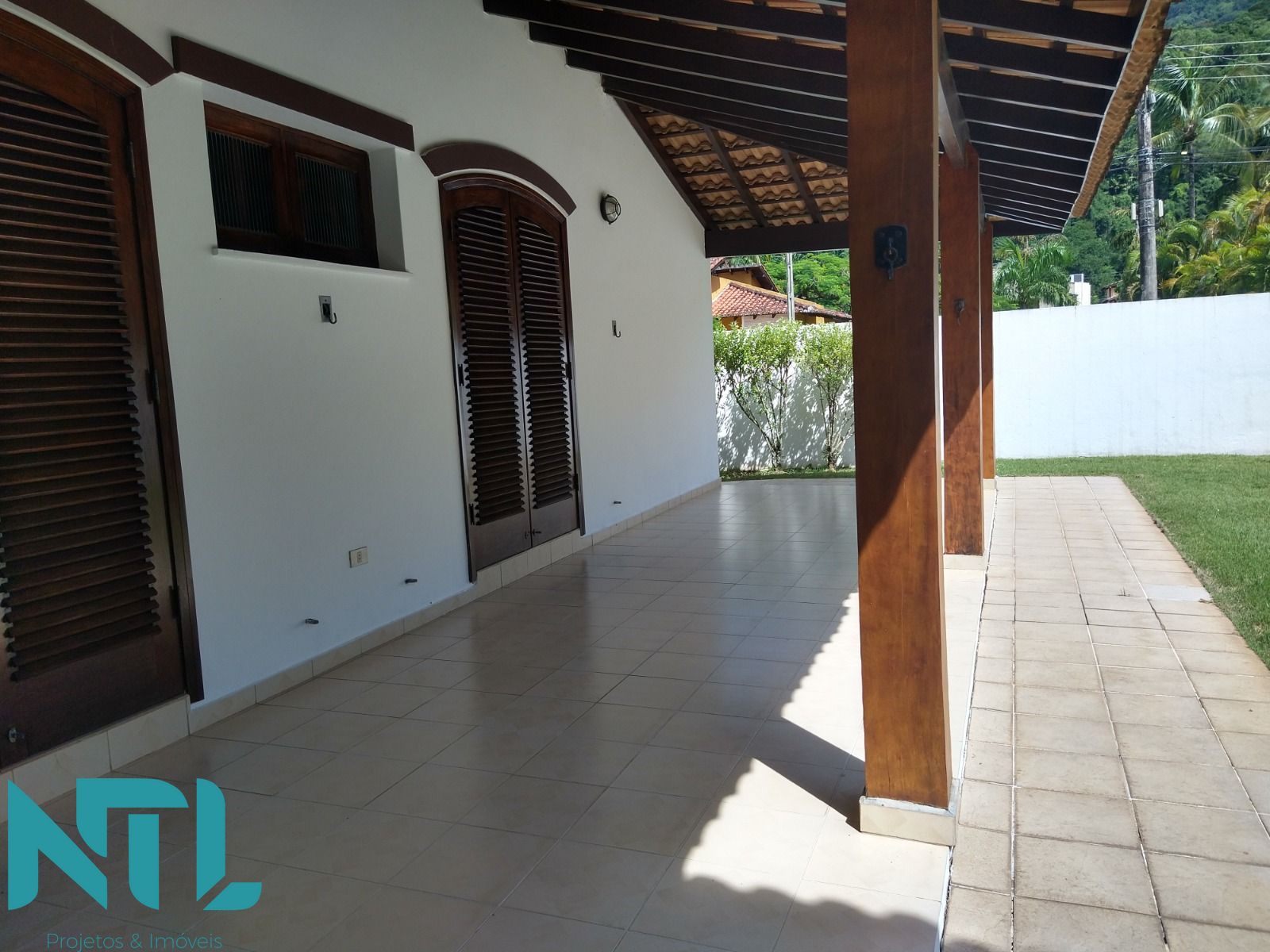 Casa à venda com 4 quartos, 275m² - Foto 4