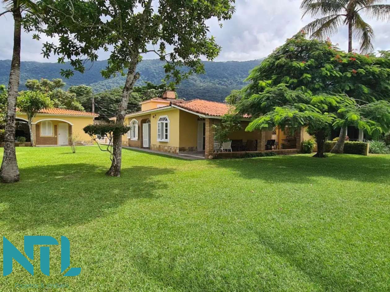 Casa, 5 quartos, 250 m² - Foto 1