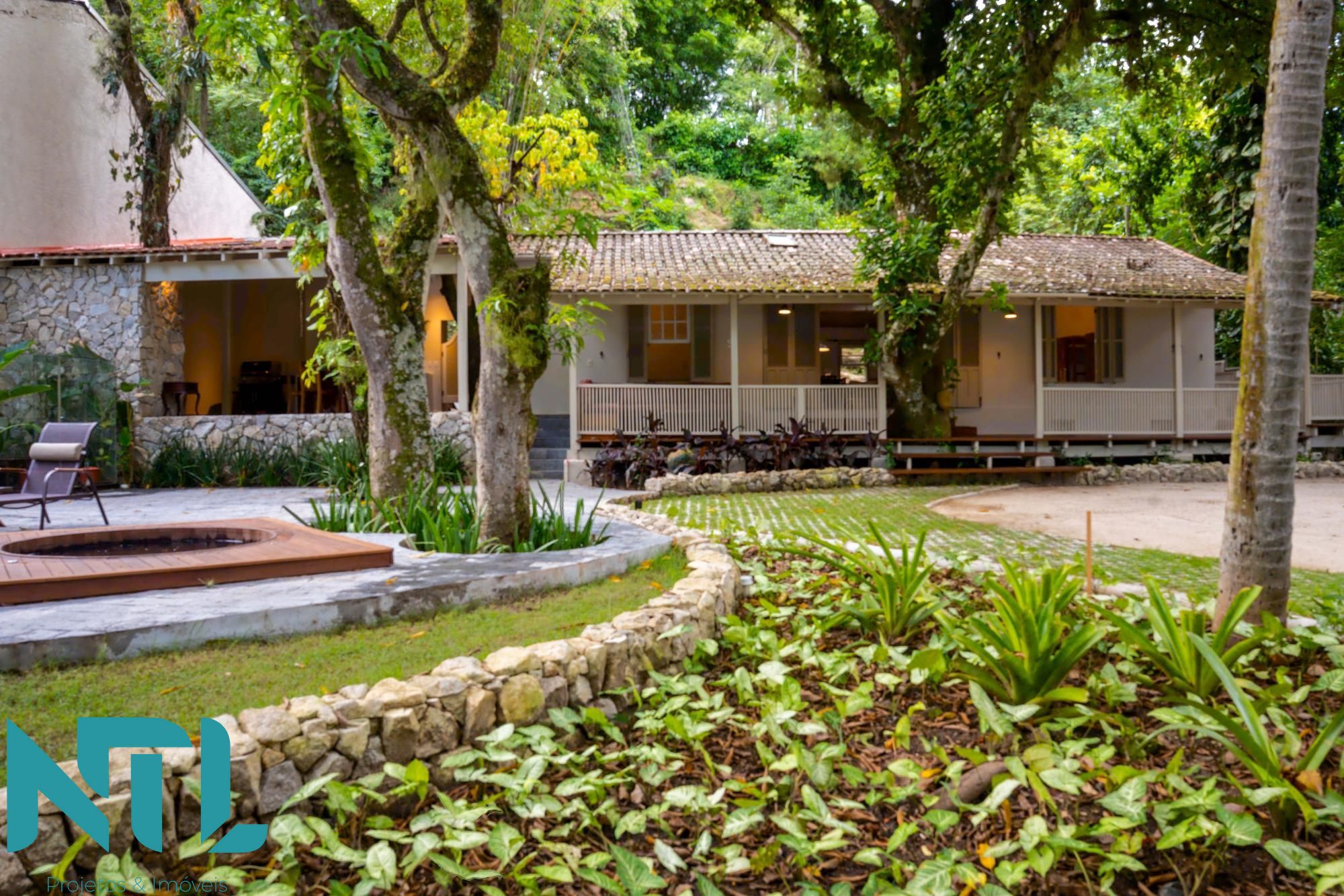 Casa à venda com 3 quartos, 206m² - Foto 9