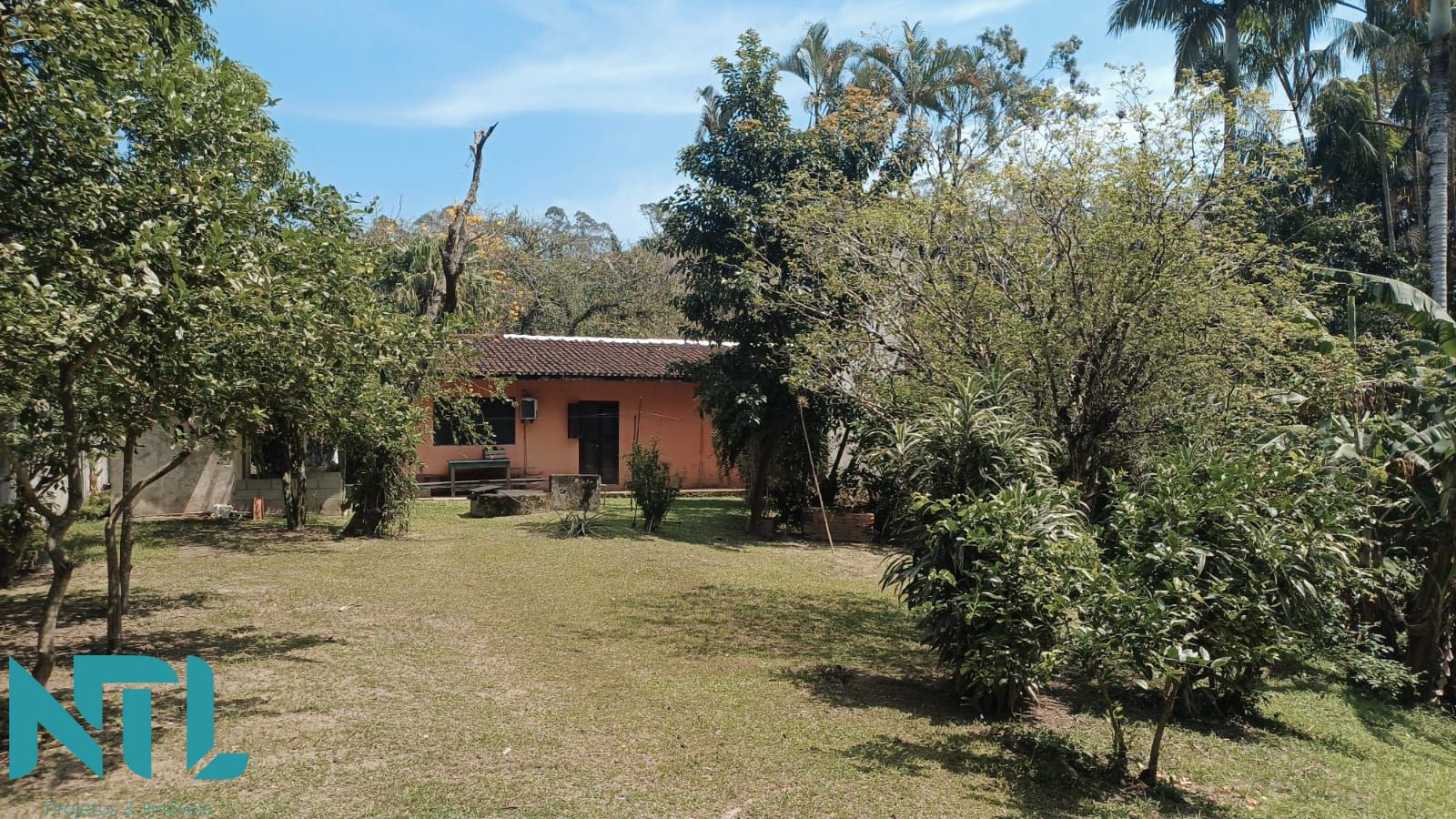 Sítio, 4 quartos, 3300 m² - Foto 9