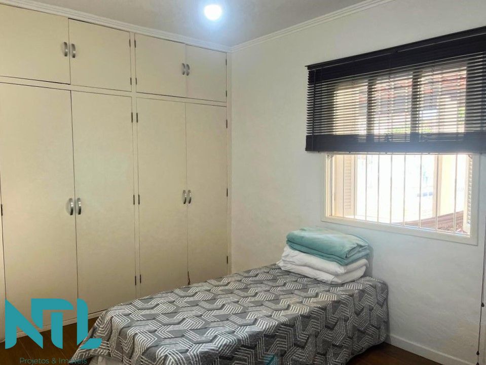Casa à venda com 3 quartos, 225m² - Foto 18