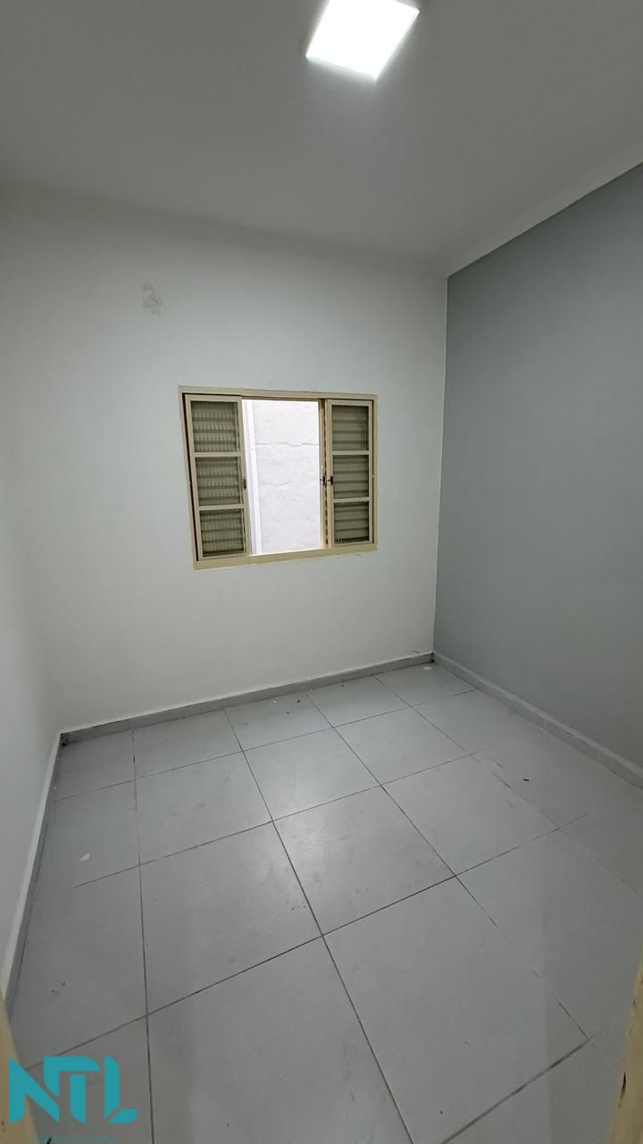 Casa à venda com 2 quartos, 90m² - Foto 11
