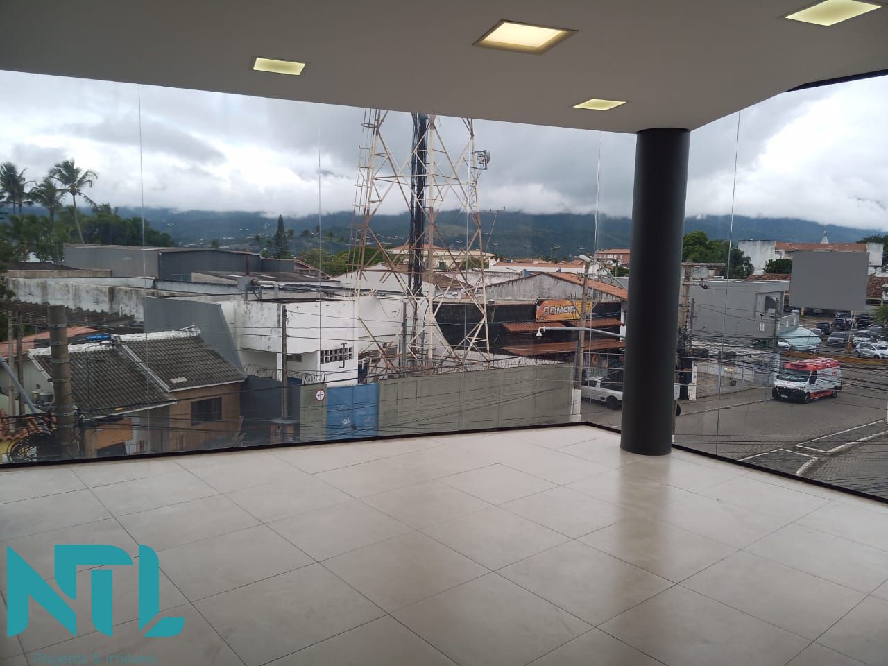 Conjunto Comercial-Sala para alugar com 2 quartos, 60m² - Foto 1