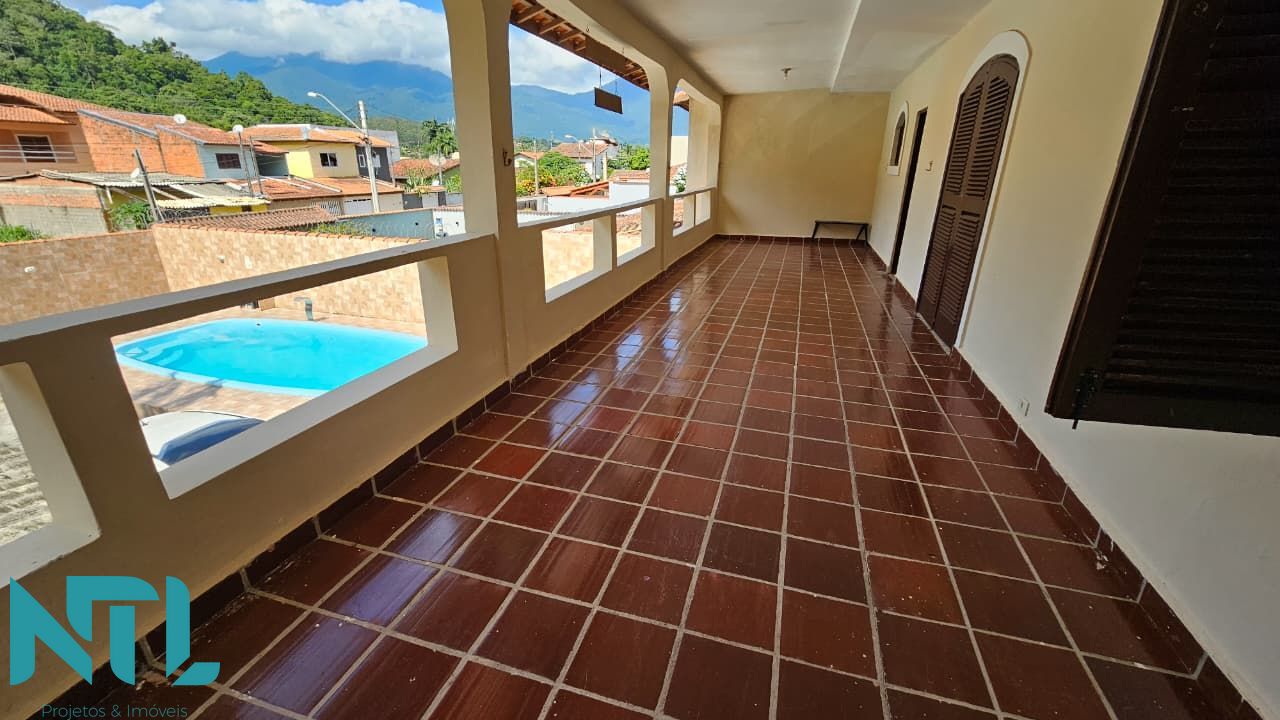 Casa, 4 quartos, 404 m² - Foto 1