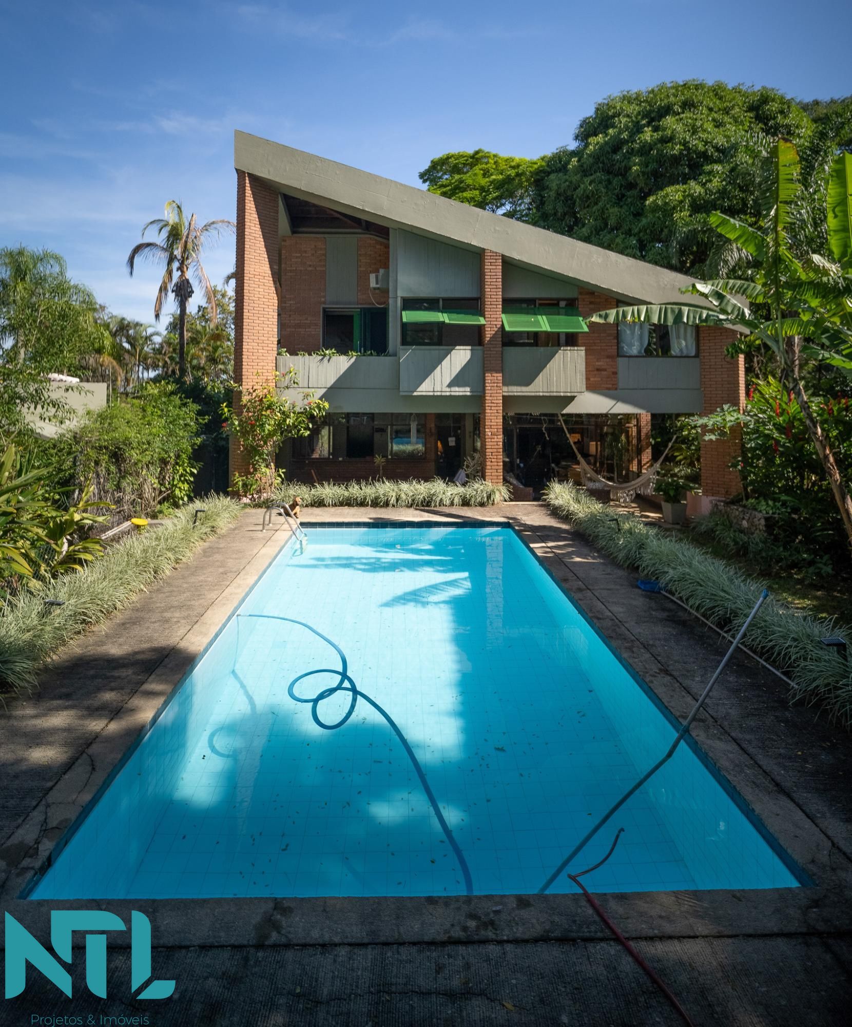 Sobrado para alugar com 4 quartos, 246m² - Foto 2