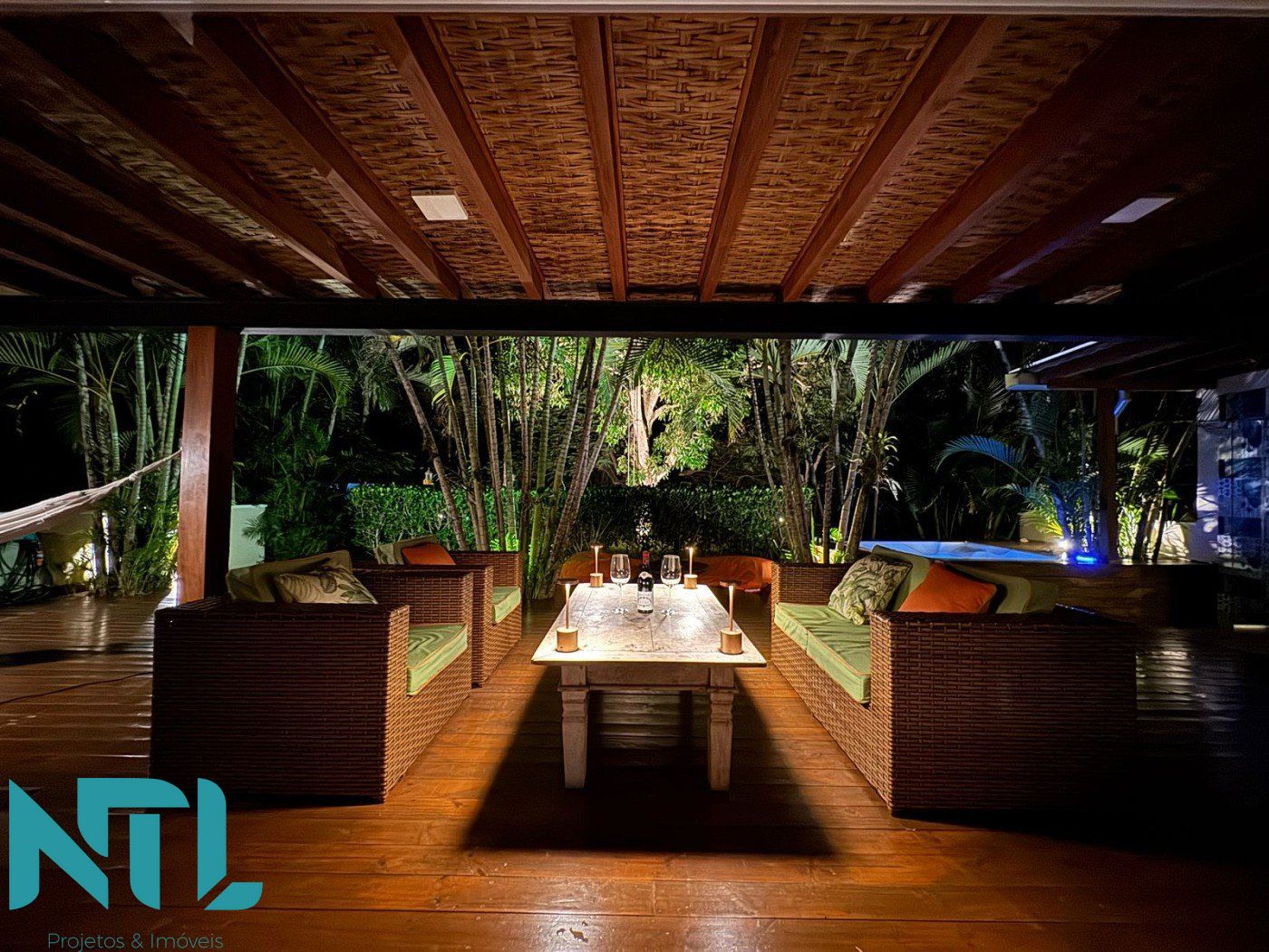 Casa, 3 quartos, 222 m² - Foto 1