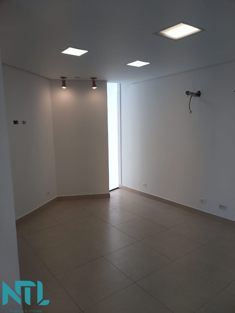 Conjunto Comercial-Sala para alugar com 2 quartos, 60m² - Foto 7