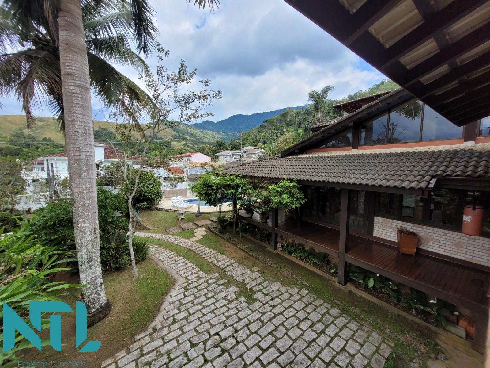 Casa à venda com 3 quartos, 400m² - Foto 26