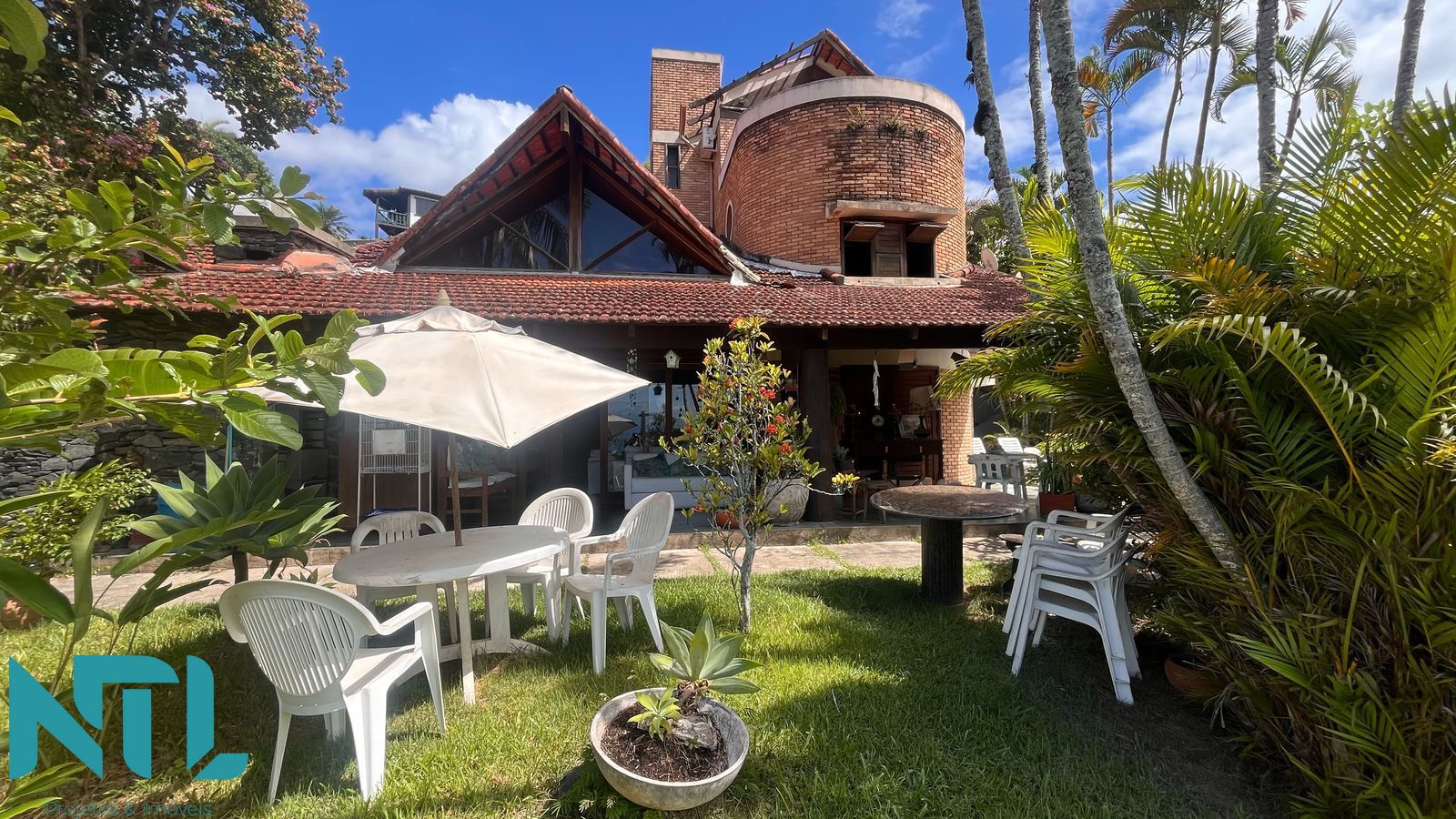 Casa, 4 quartos, 330 m² - Foto 1