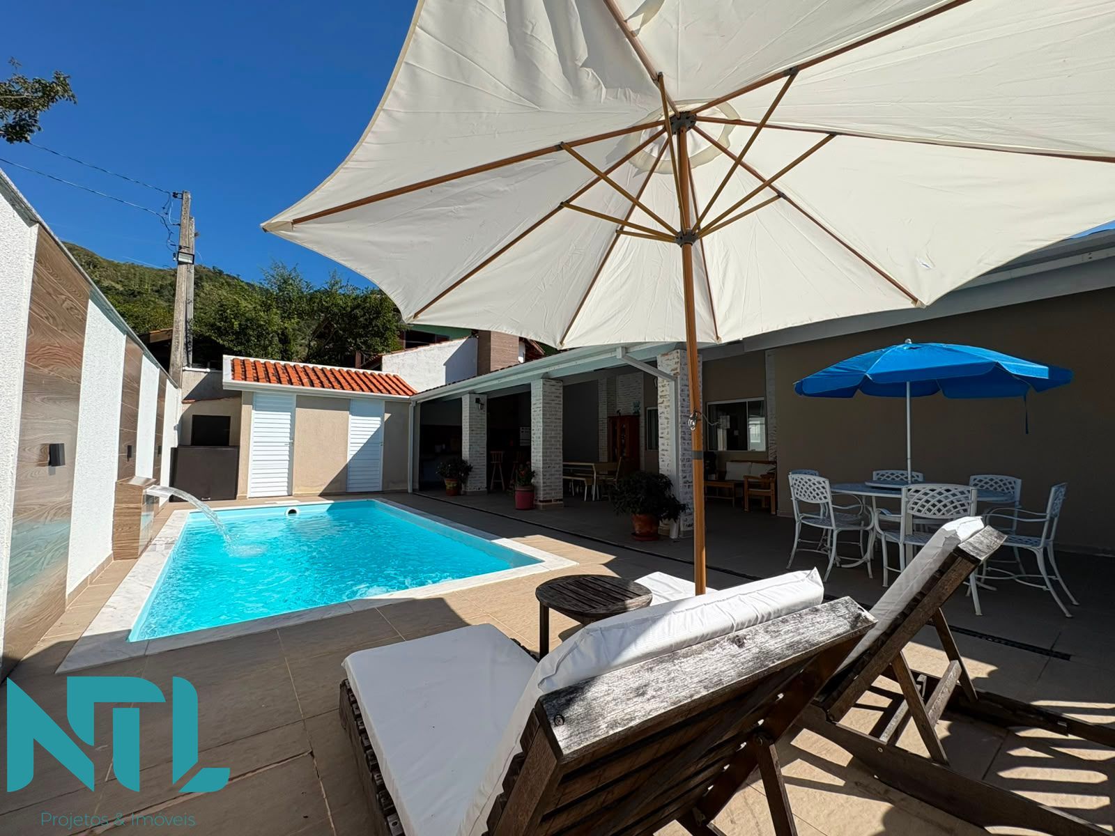 Casa, 4 quartos, 200 m² - Foto 1
