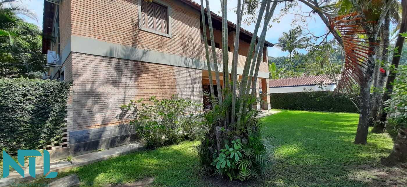 Sobrado à venda com 6 quartos, 720m² - Foto 1
