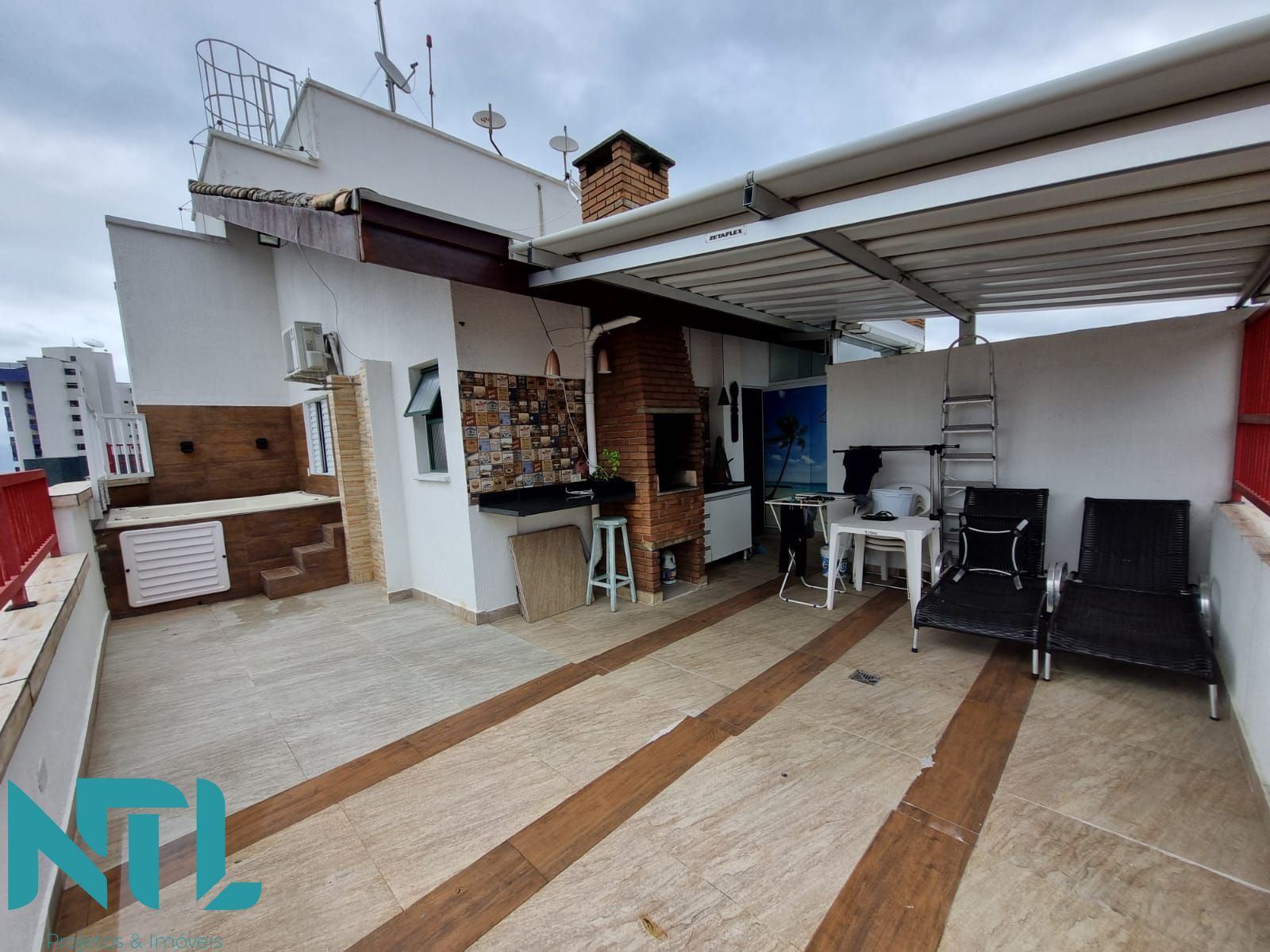 Cobertura à venda com 3 quartos, 216m² - Foto 3