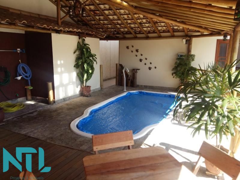 Casa à venda com 3 quartos, 395m² - Foto 1