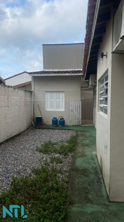 Casa à venda com 3 quartos, 225m² - Foto 10
