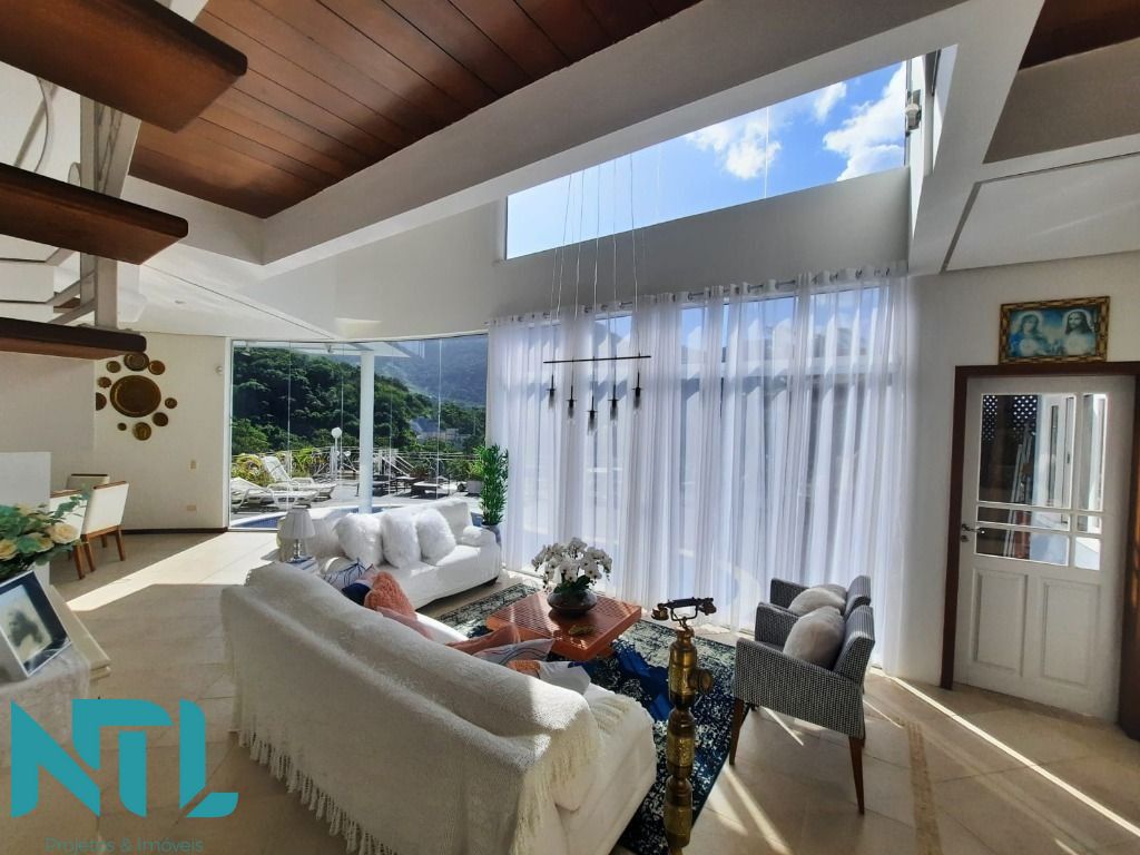 Sobrado à venda com 5 quartos, 256m² - Foto 13