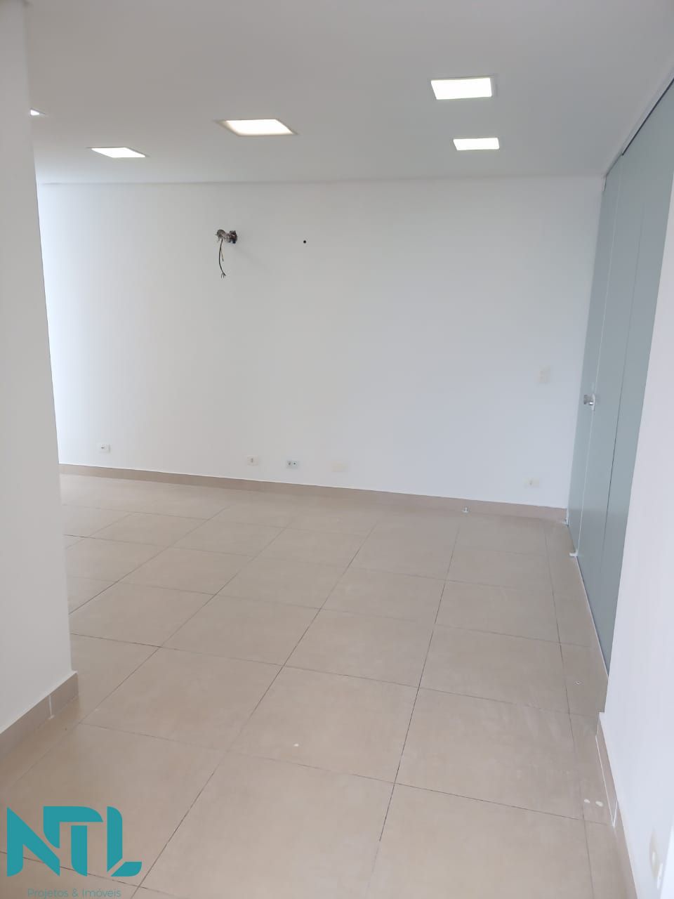 Conjunto Comercial-Sala para alugar com 2 quartos, 60m² - Foto 10