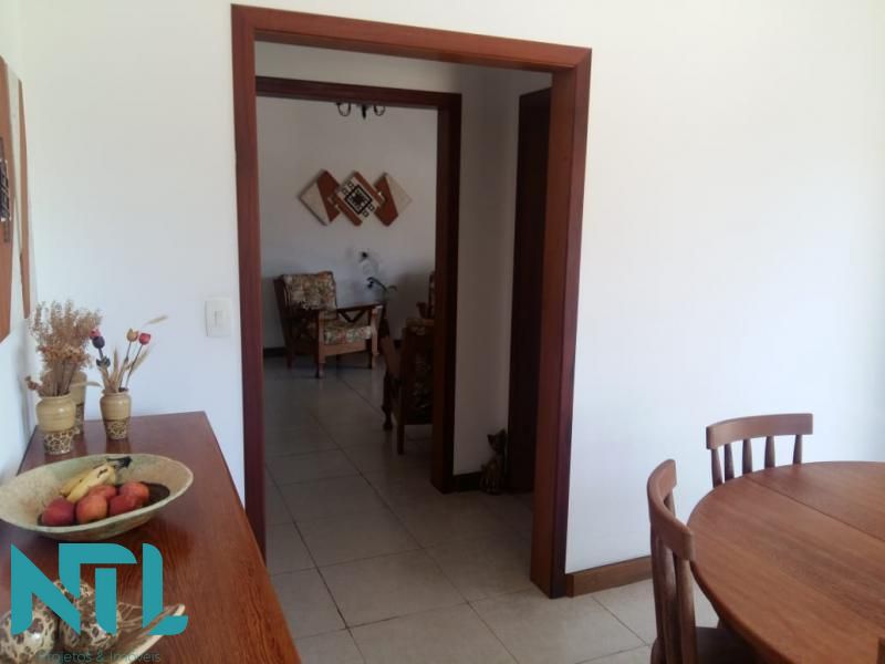 Casa à venda com 3 quartos, 395m² - Foto 8