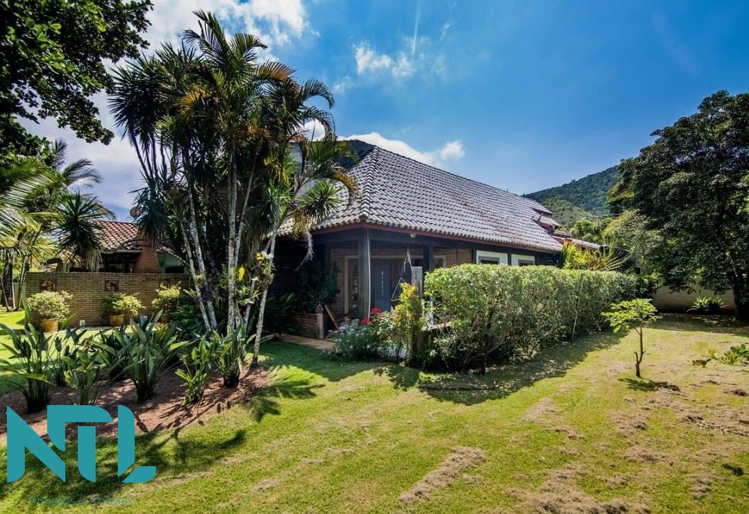 Casa, 4 quartos, 197 m² - Foto 1