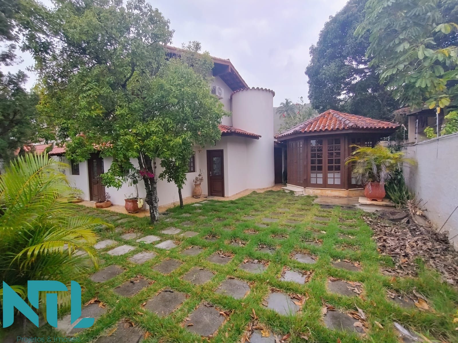 Sobrado, 3 quartos, 276 m² - Foto 1