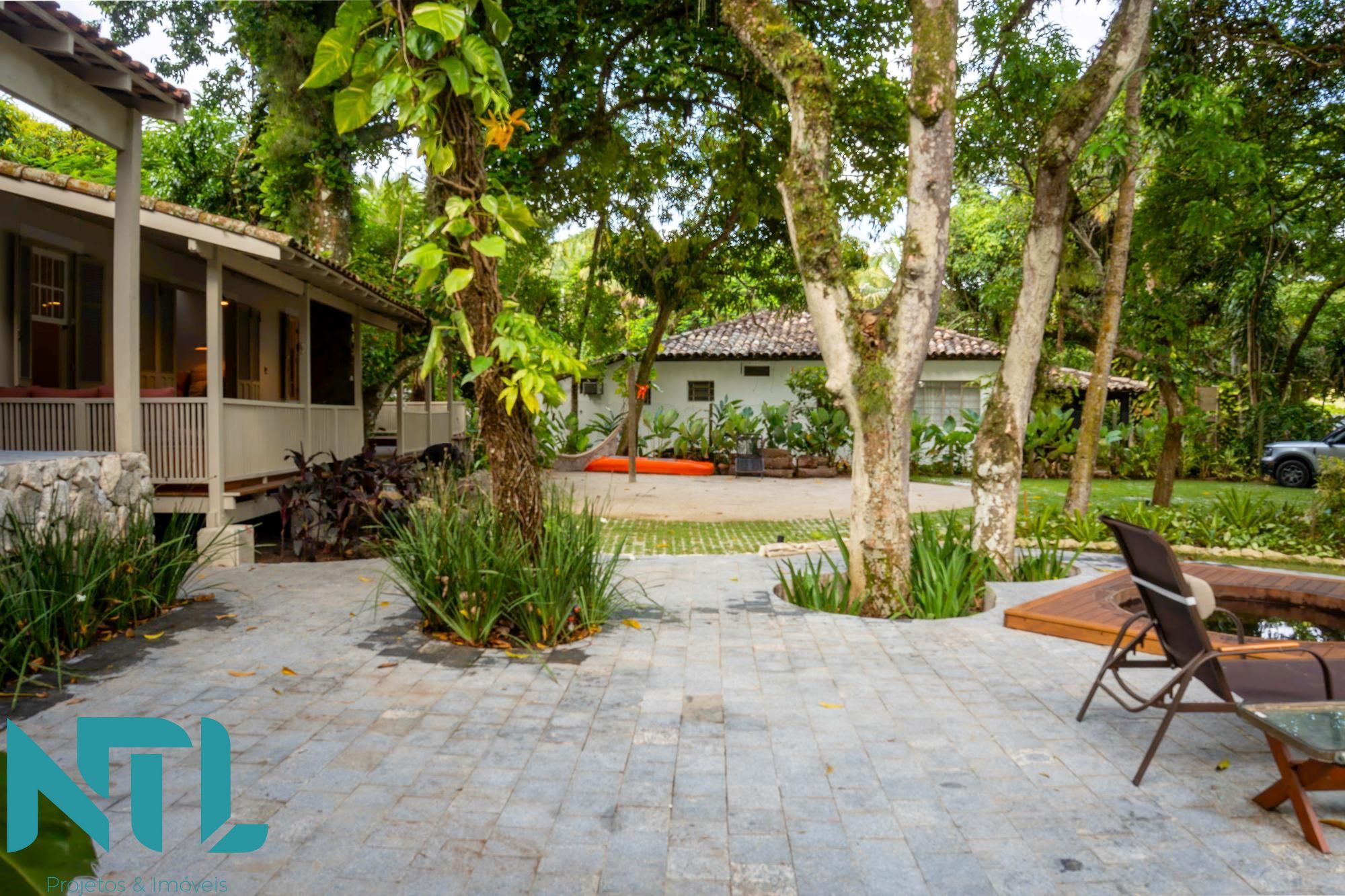 Casa à venda com 3 quartos, 206m² - Foto 3