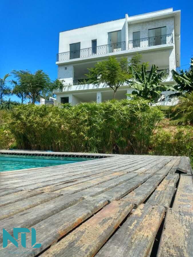 Sobrado de 4 quartos, no bairro Tapanhão, em Jambeiro | Eu Corretor