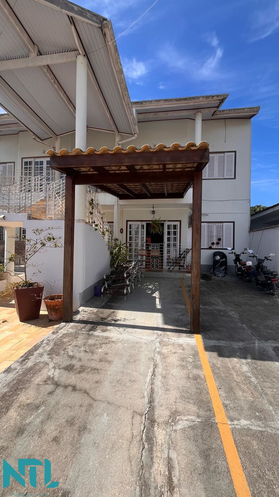 Apartamento à venda com 2 quartos, 75m² - Foto 2