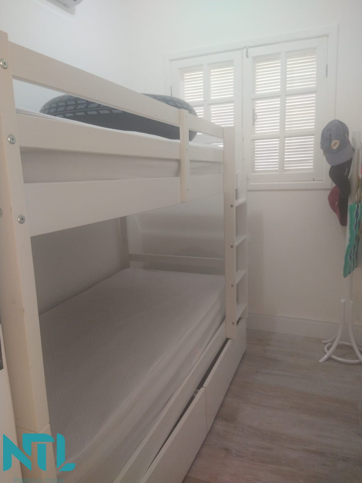 Casa à venda com 4 quartos, 145m² - Foto 11