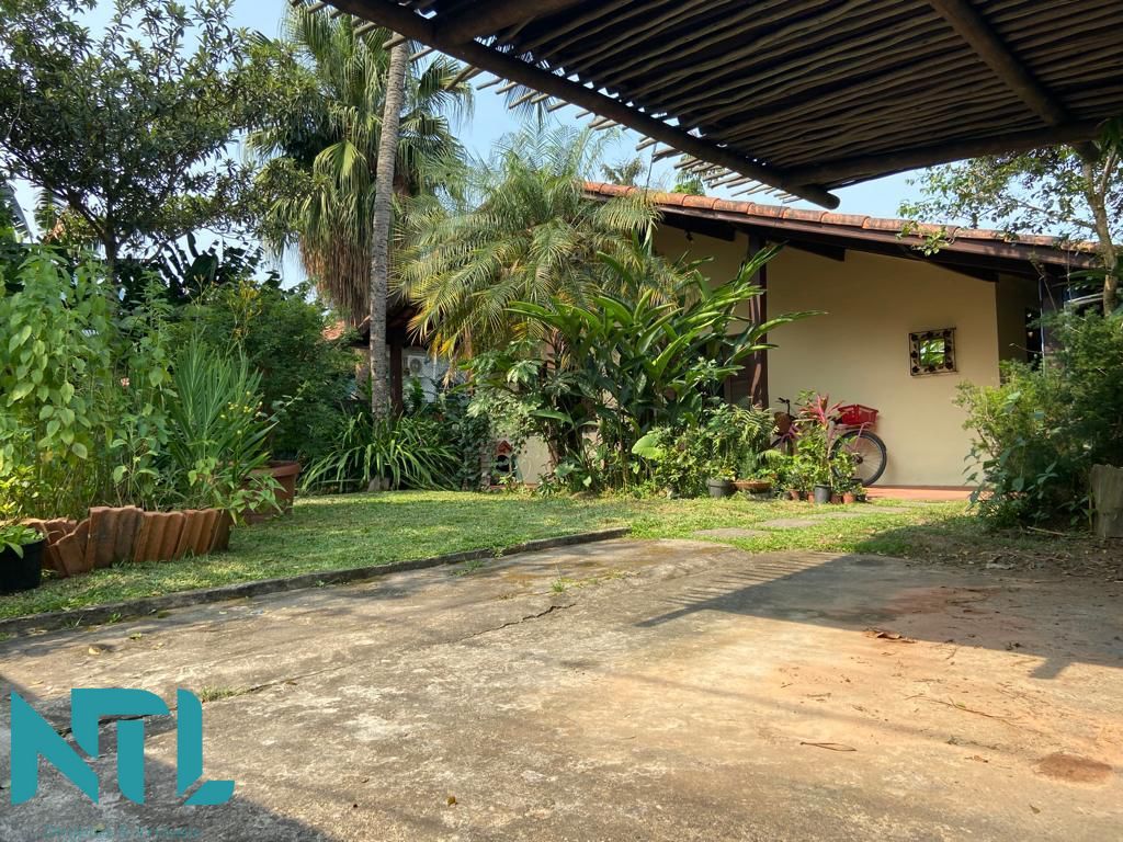 Casa à venda com 3 quartos, 197m² - Foto 2
