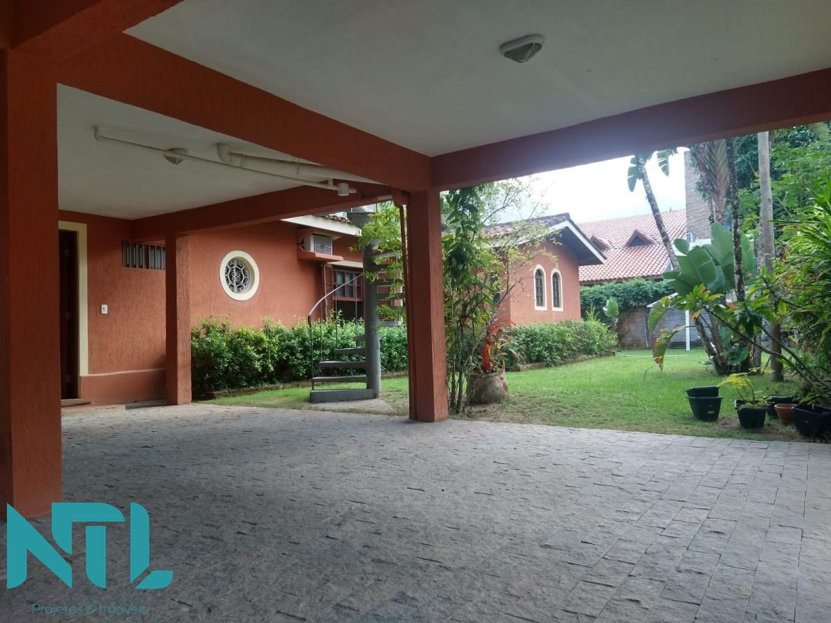 Casa, 6 quartos, 300 m² - Foto 2