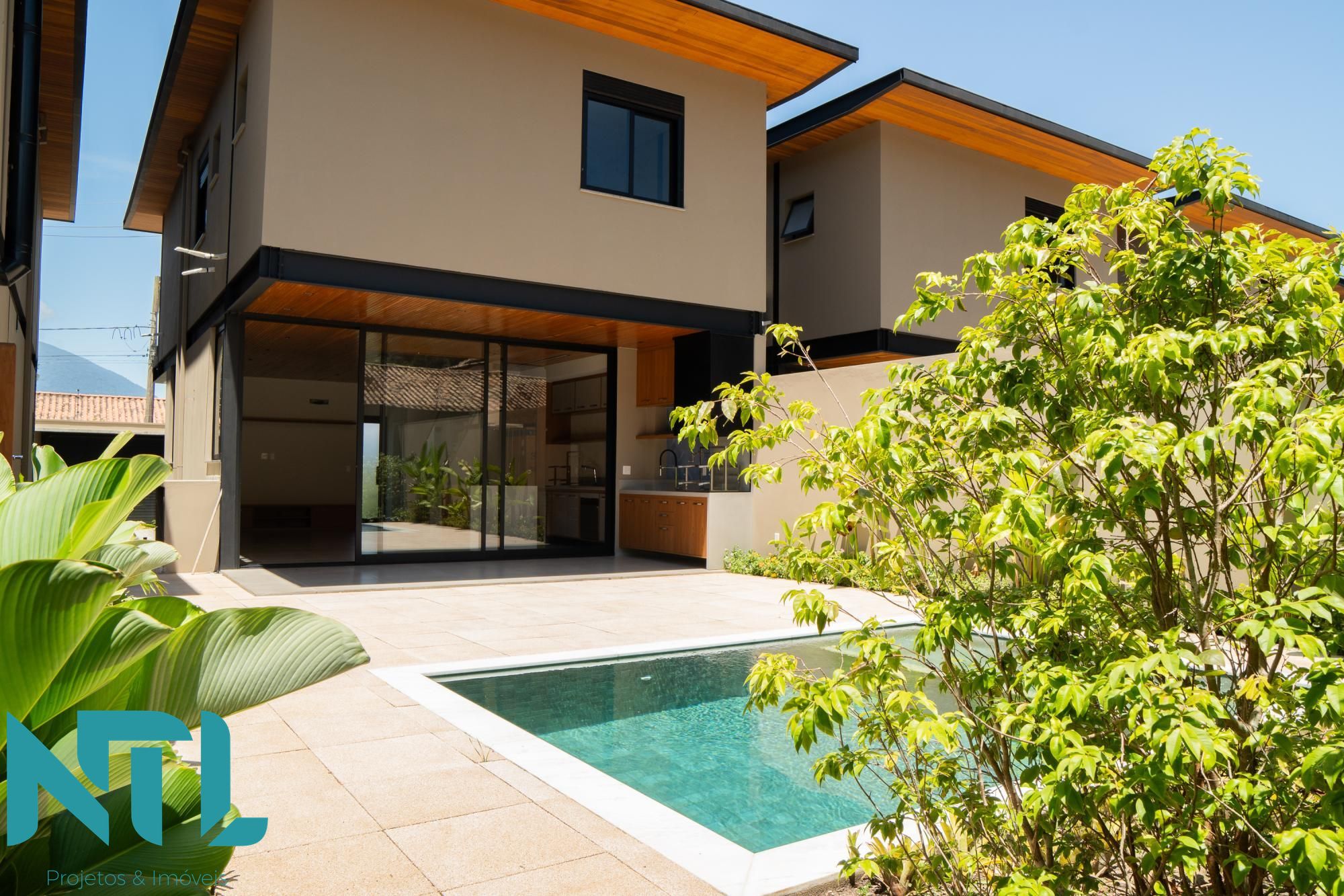 Sobrado, 4 quartos, 143 m² - Foto 1