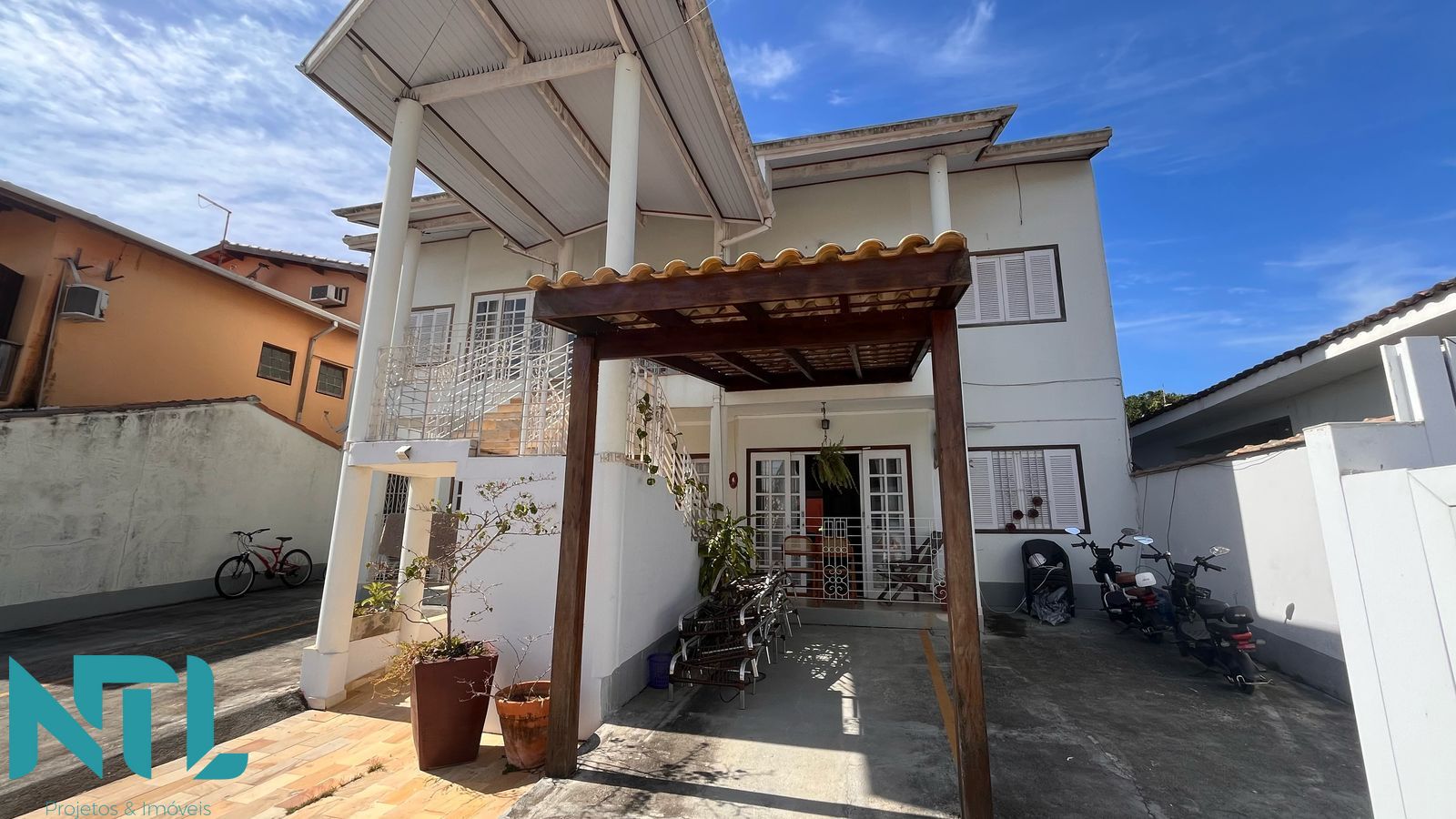 Apartamento à venda com 2 quartos, 75m² - Foto 1