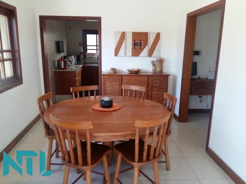 Casa à venda com 3 quartos, 395m² - Foto 2