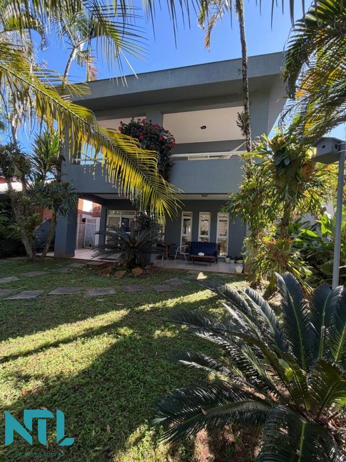 Sobrado, 4 quartos, 250 m² - Foto 1