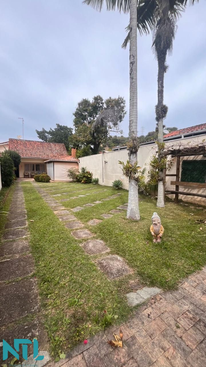 Casa, 4 quartos, 187 m² - Foto 1