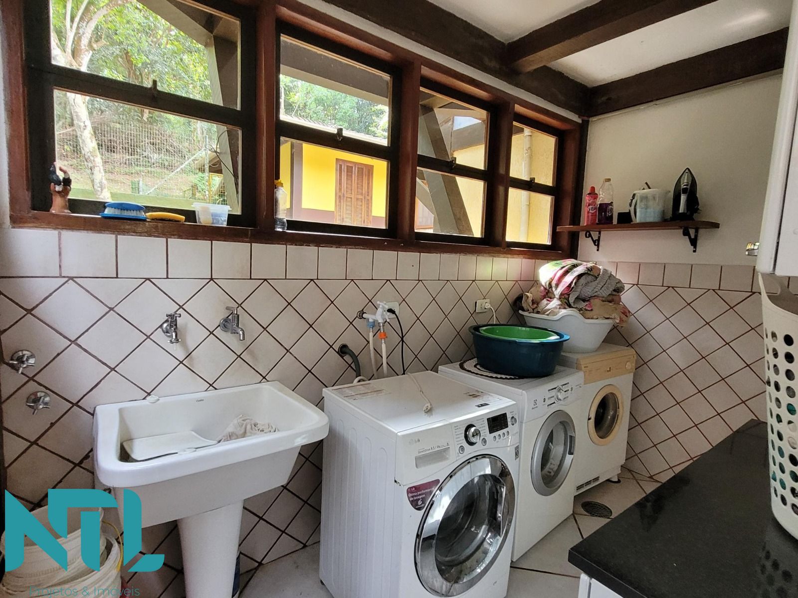 Casa à venda com 3 quartos, 400m² - Foto 23