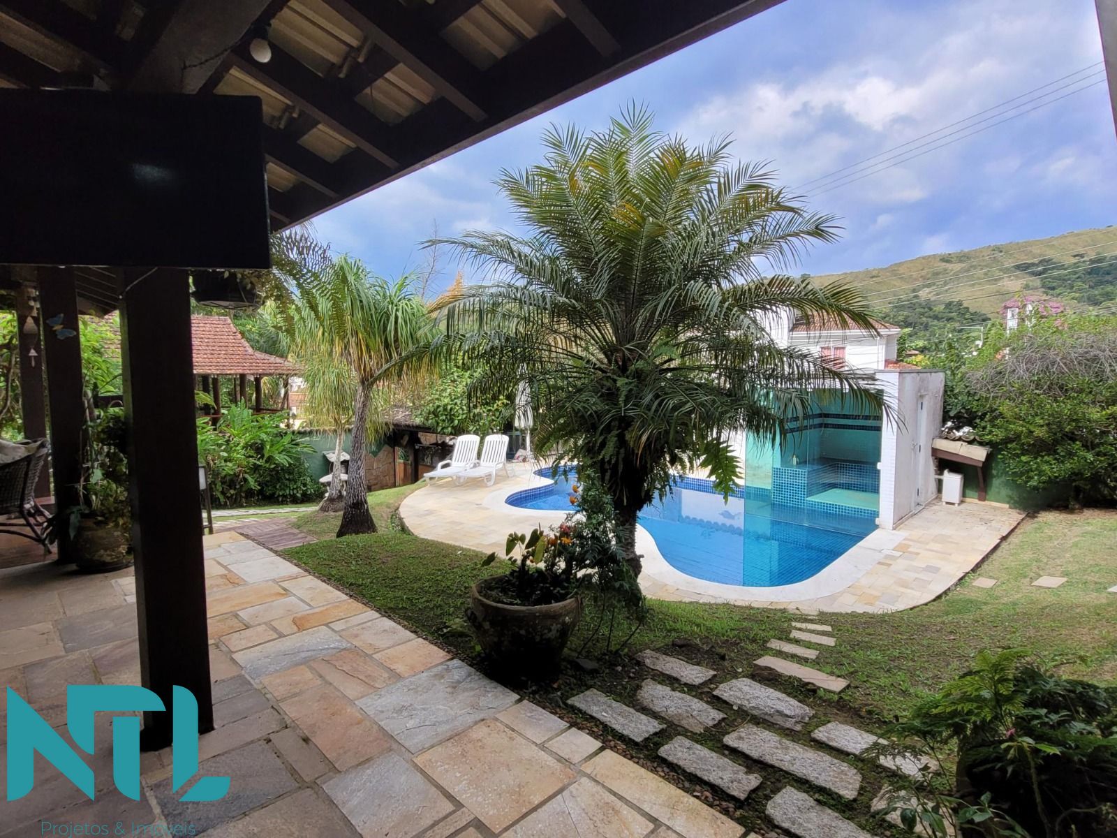 Casa à venda com 3 quartos, 400m² - Foto 12