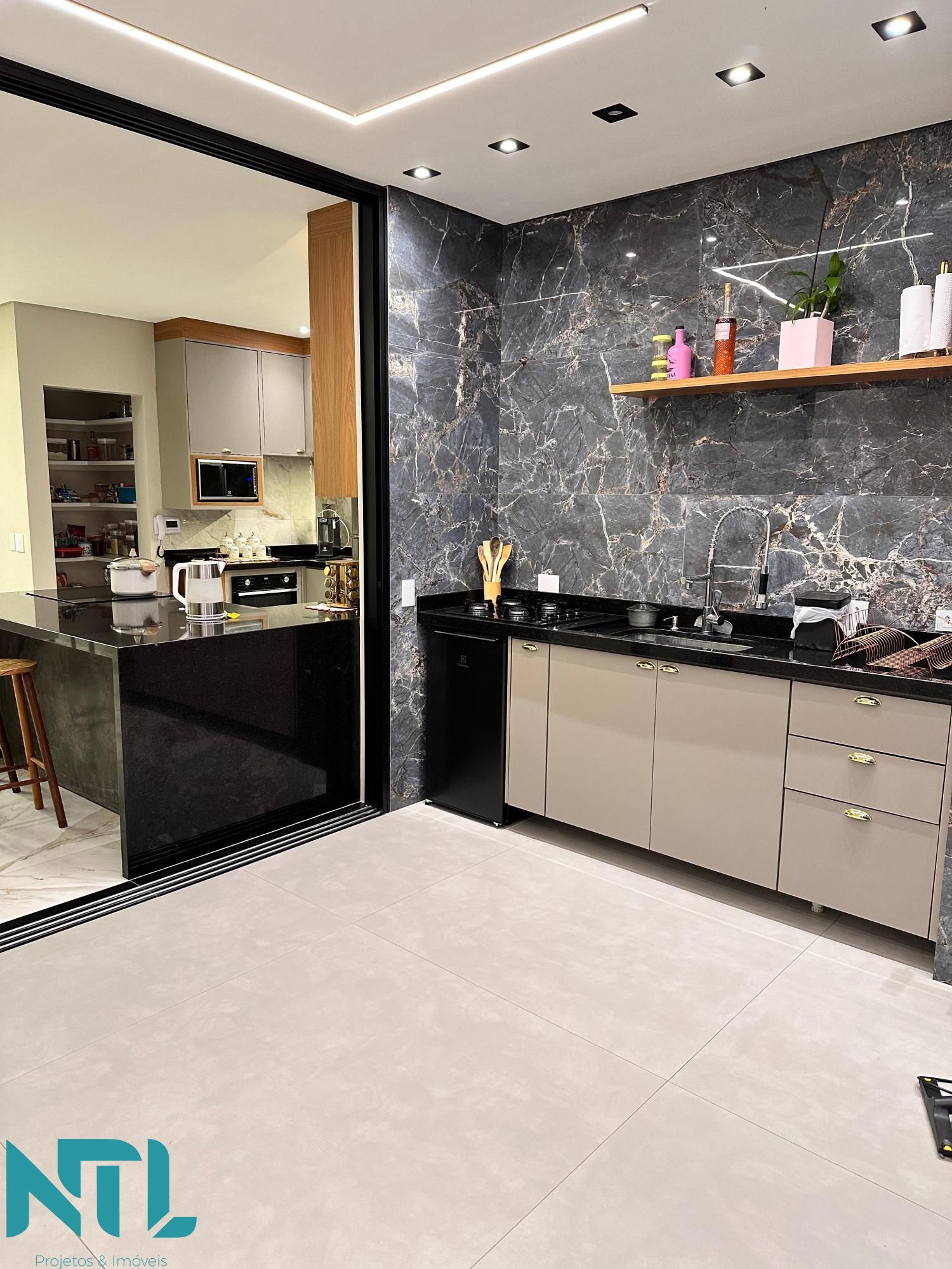 Sobrado à venda com 4 quartos, 194m² - Foto 13