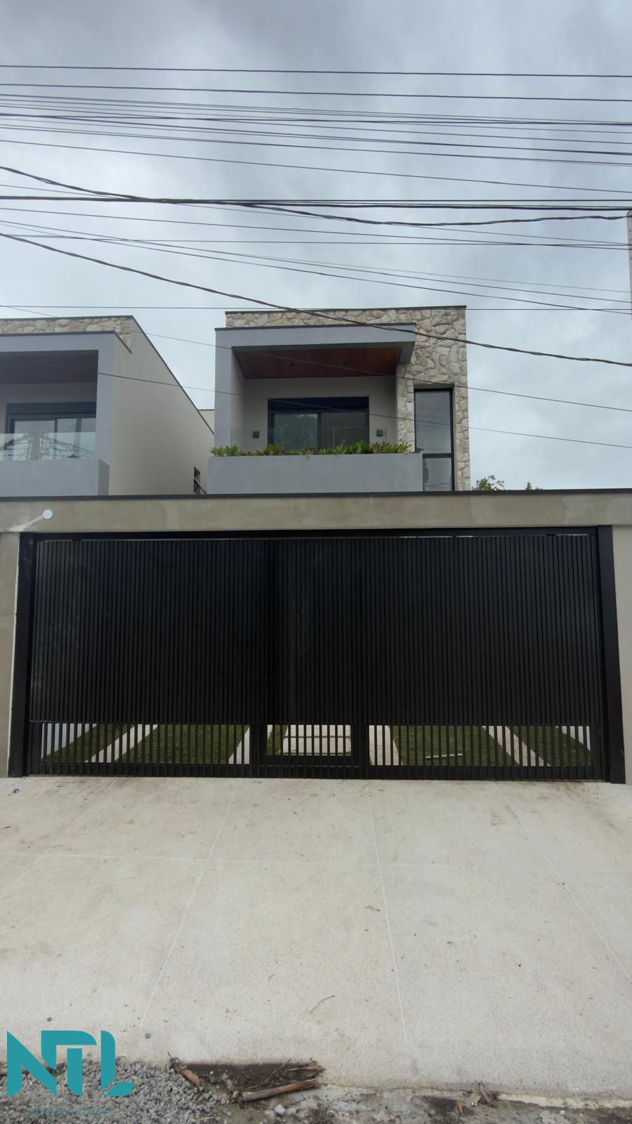 Sobrado, 3 quartos, 179 m² - Foto 1