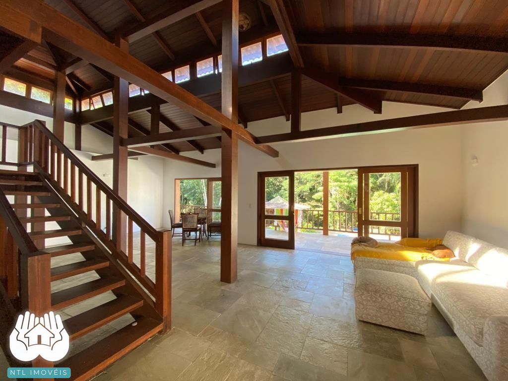 Casa à venda com 3 quartos, 335m² - Foto 9