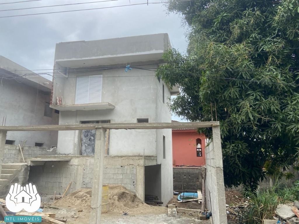 Sobrado à venda com 3 quartos, 110m² - Foto 1