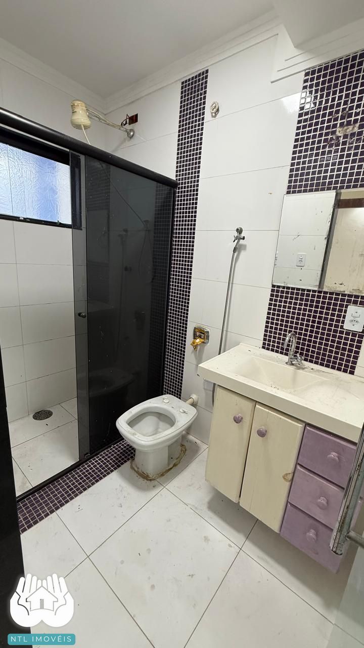Casa à venda com 2 quartos, 90m² - Foto 13