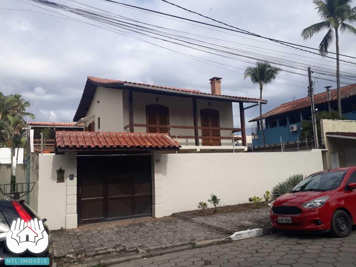 Sobrado à venda com 3 quartos, 250m² - Foto 1