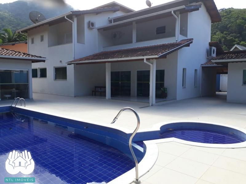 Sobrado à venda com 5 quartos, 840m² - Foto 1