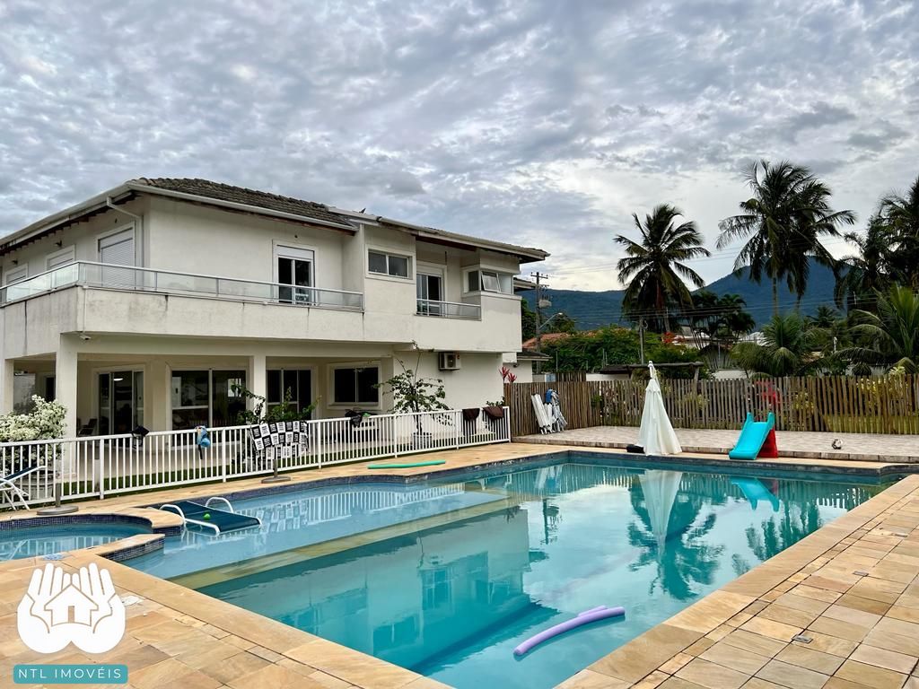 Prédio Inteiro à venda com 12 quartos, 970m² - Foto 1