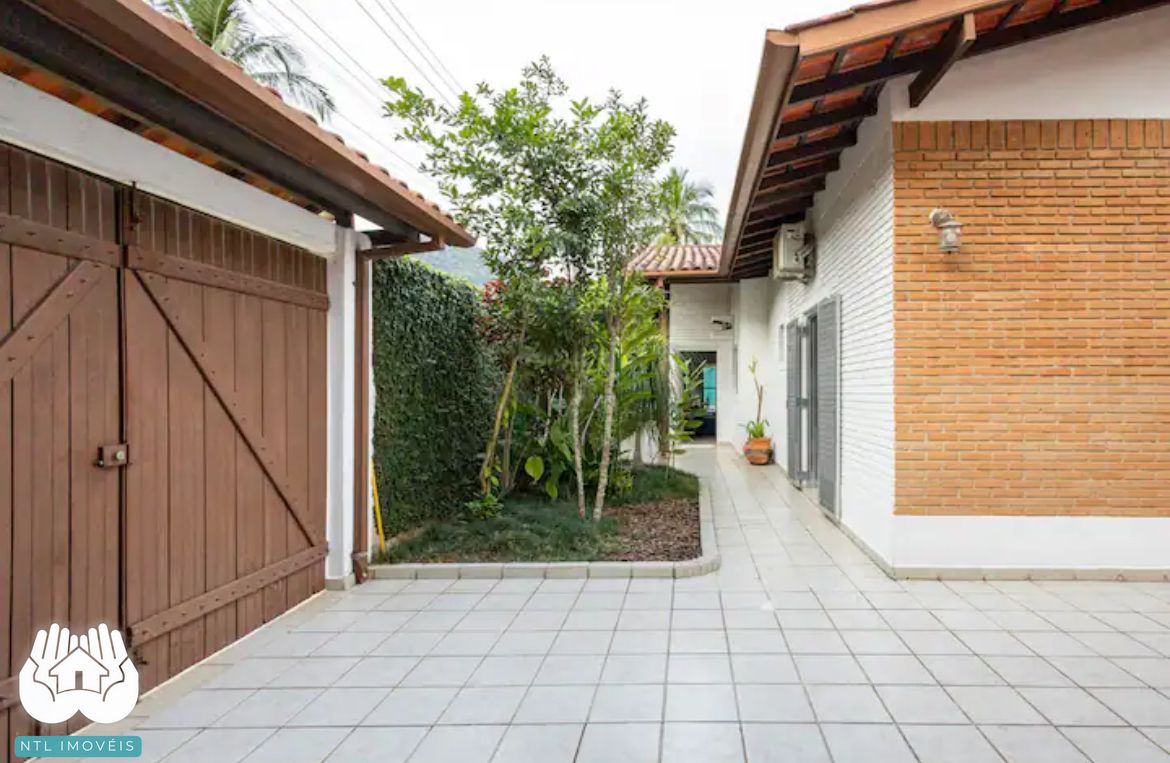 Casa à venda com 4 quartos, 227m² - Foto 8