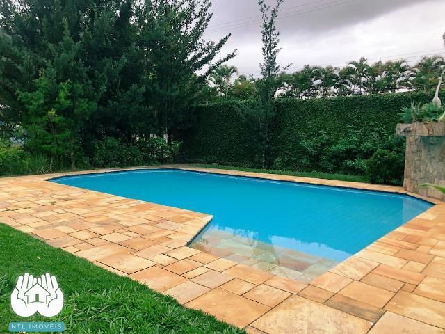 Casa à venda com 6 quartos, 1620m² - Foto 9