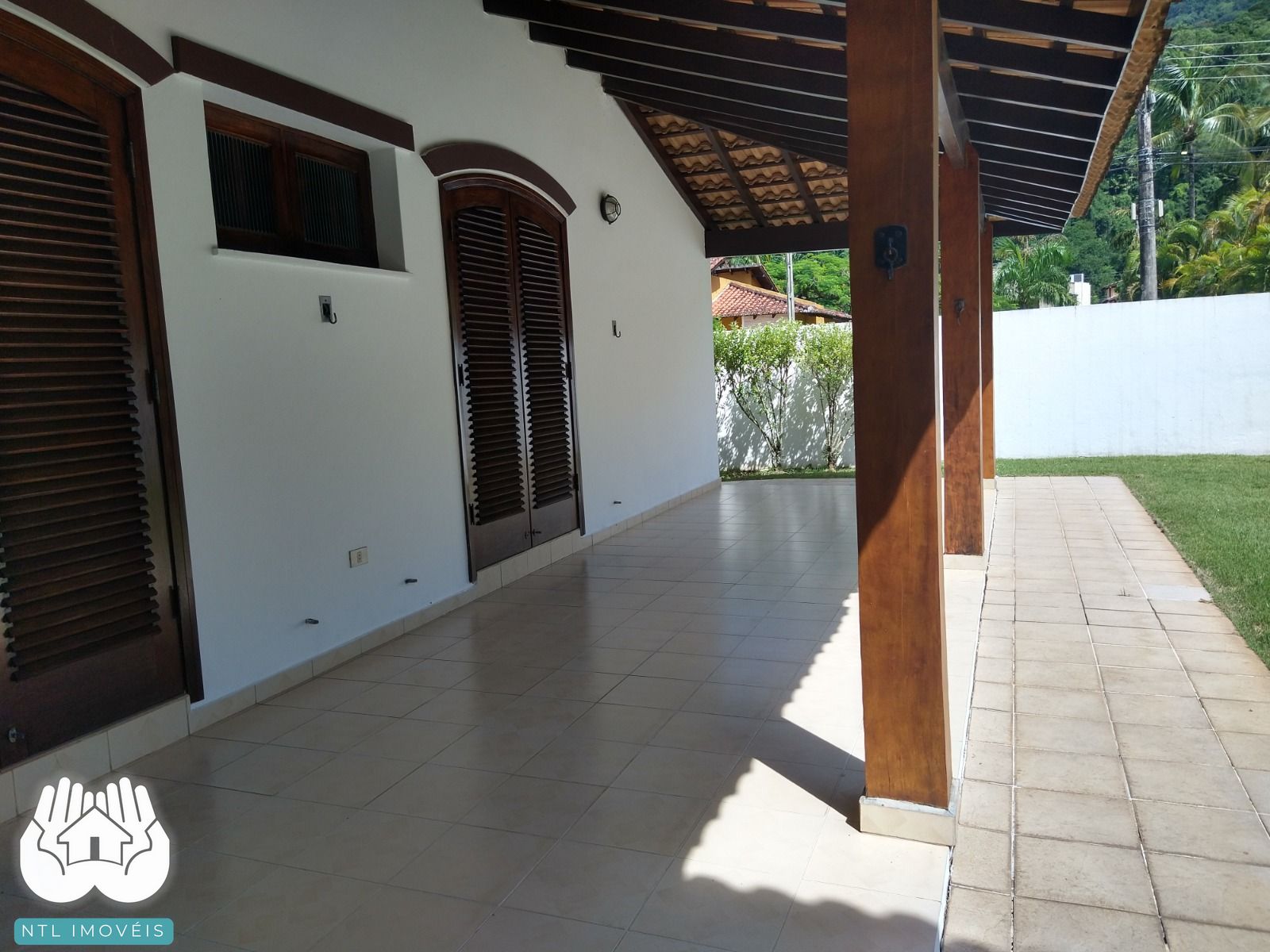 Casa à venda com 4 quartos, 275m² - Foto 4