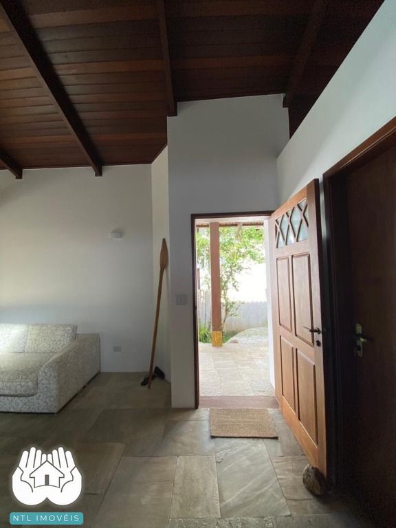 Casa à venda com 3 quartos, 335m² - Foto 8