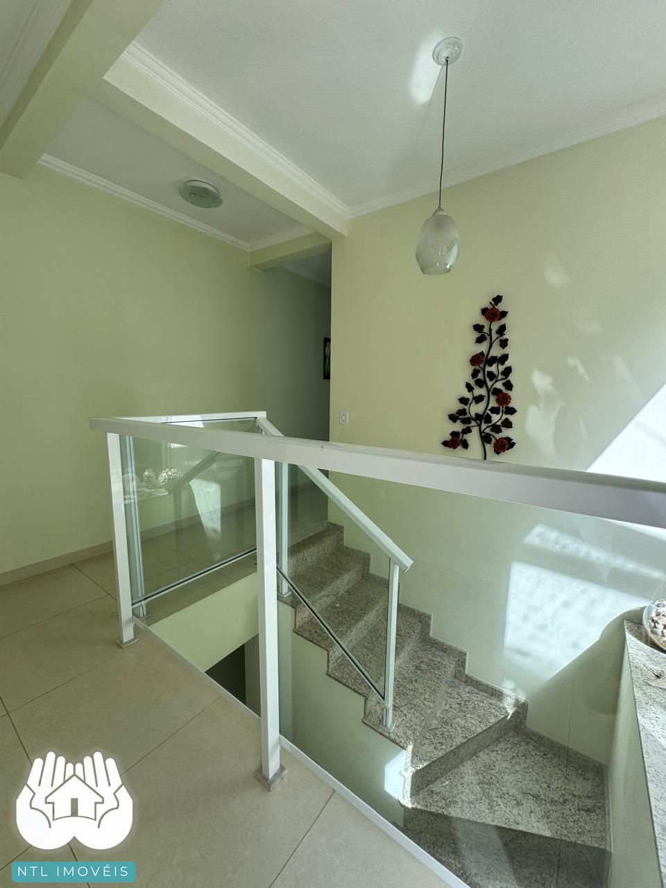 Casa à venda com 4 quartos, 310m² - Foto 15