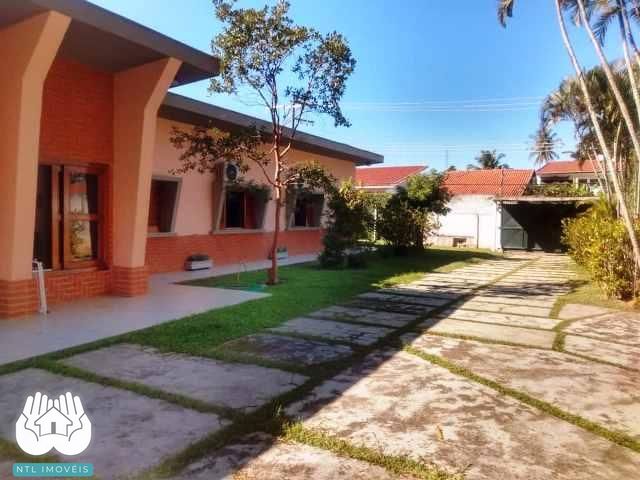 Casa à venda com 6 quartos, 1620m² - Foto 2